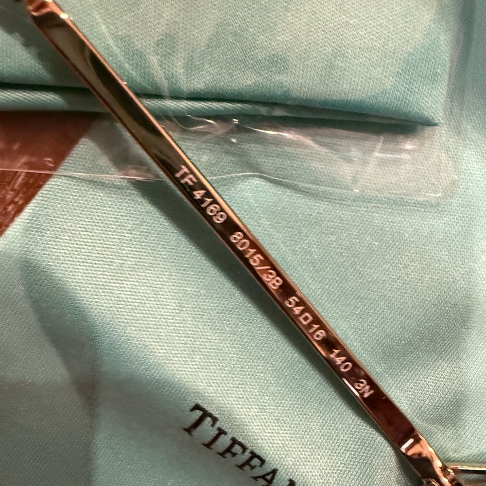 Tiffany & Co. Women's Tortoiseshell Sunglasses with Gradient Brown gold accents - Picture 7 of 16